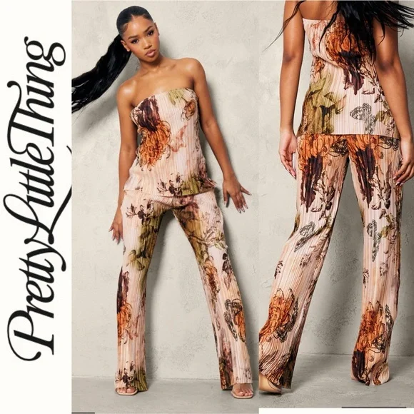 NEW PrettyLittleThing NUDE FLORAL PRINTED PLISSE MID RISE WIDE LEG PANTS 6 - Picture 2 of 13